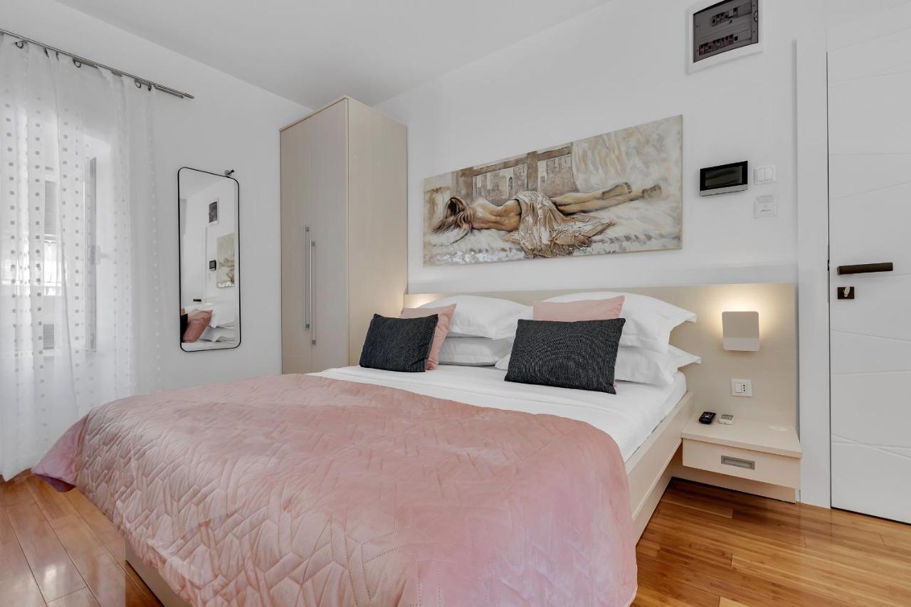 Luxury City Center Apartments Makarska Eksteriør billede