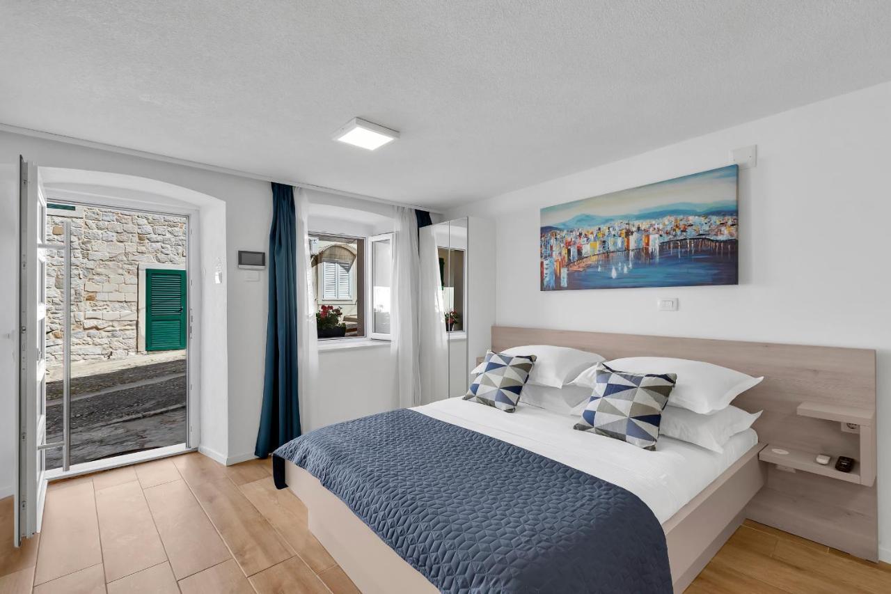 Luxury City Center Apartments Makarska Eksteriør billede